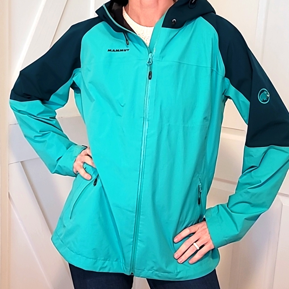 Mammut Mountaineering Outer Shell /Rain jacket.